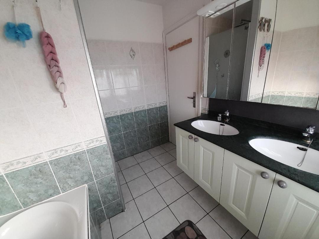Zouzoubelle Villa Coudekerque-Branche Exteriör bild