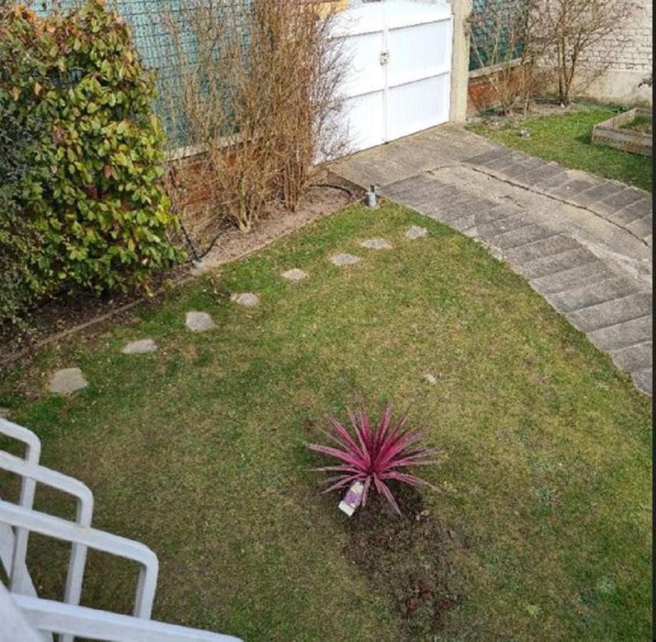 Zouzoubelle Villa Coudekerque-Branche Exteriör bild