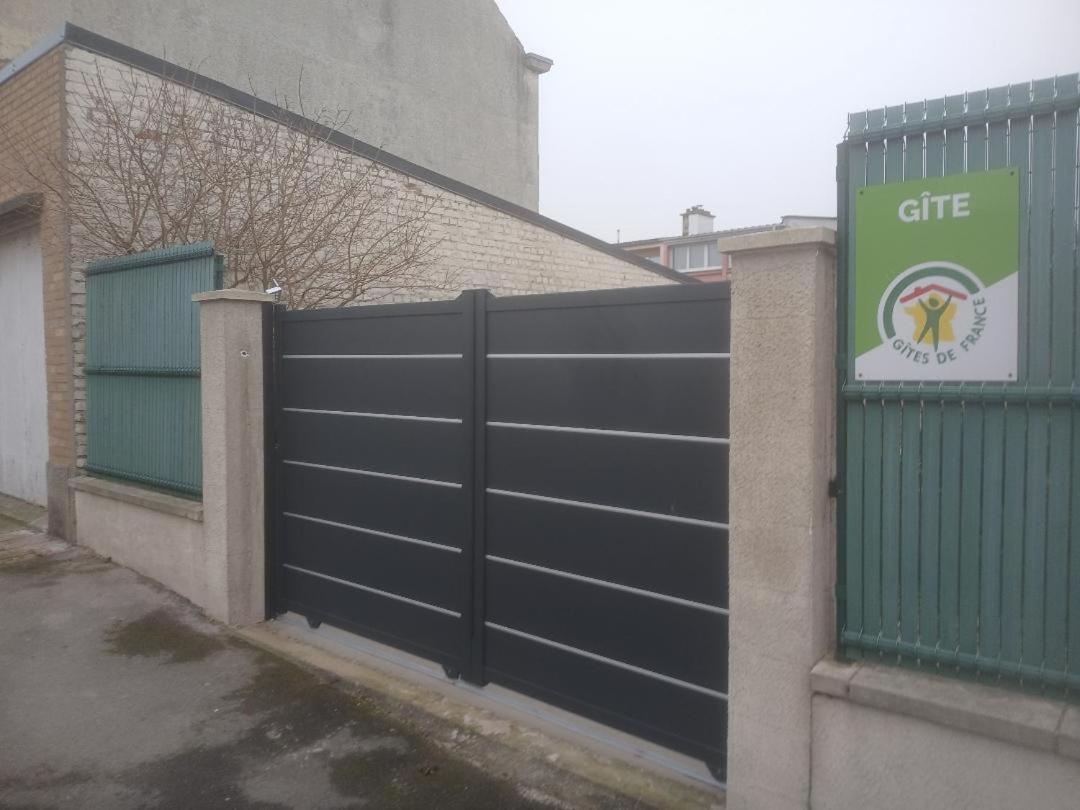 Zouzoubelle Villa Coudekerque-Branche Exteriör bild